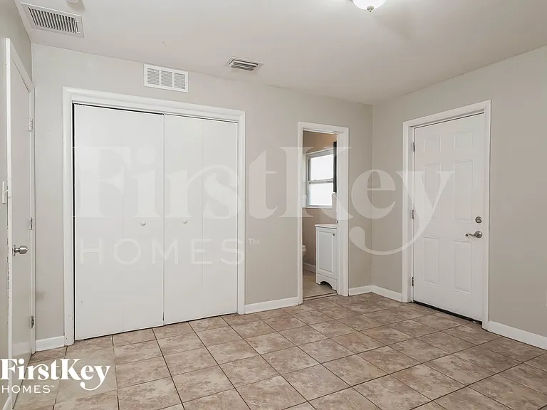 2623 New Jersey Rd — Photo 12