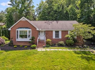 76 Marwood Dr, Pittsburgh, PA 15241