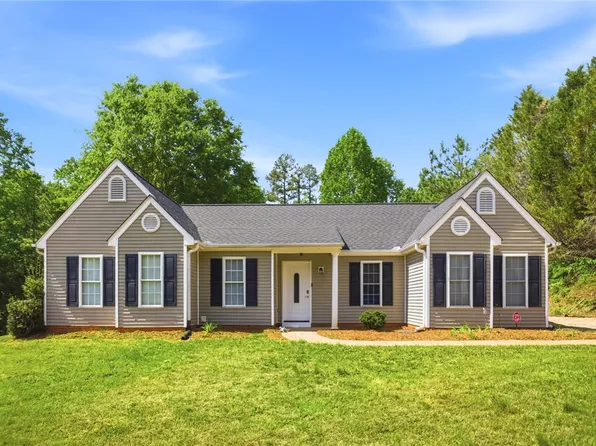 502 Willow Branch Ln, Seneca, SC 29672