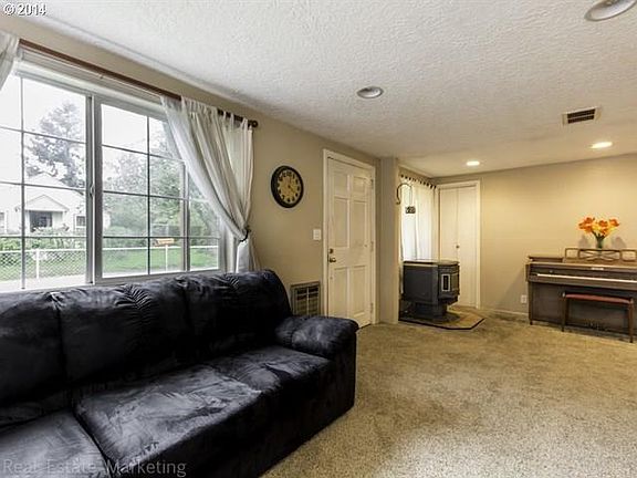 3rd image of 8605 NE 51st Ave