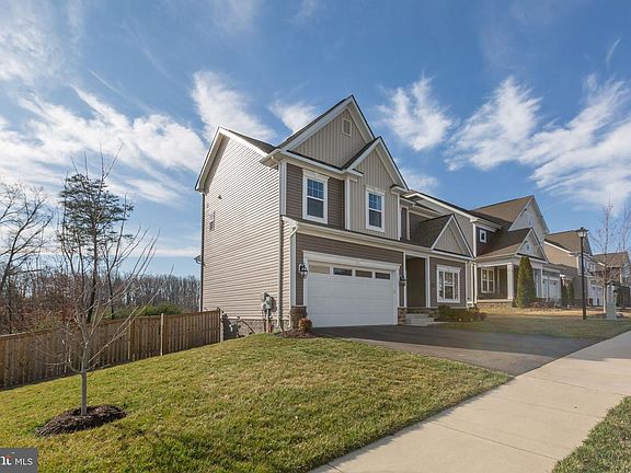 3rd image of 8 Shermans Ridge Rd