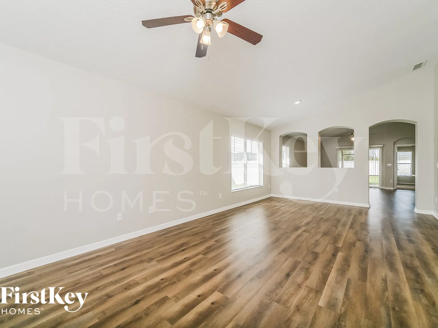 3 bed, 2.0 bath, 1695 sqft, $1,975 — Photo 4