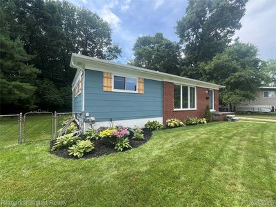 3729 Warringham Ave, Waterford, MI, 48329