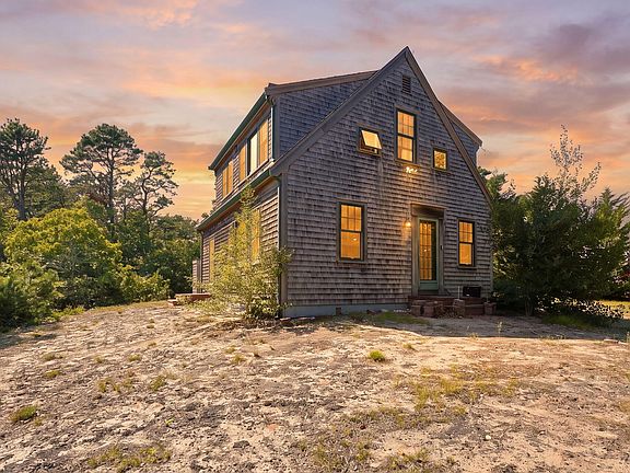 3rd image of 56 Warren Road