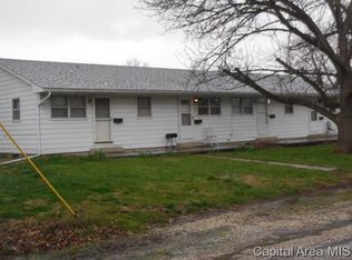 395 E Vandalia St, Waverly, IL 62692