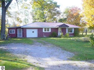 2862 Henderson Lake Rd, Prescott, MI 48756