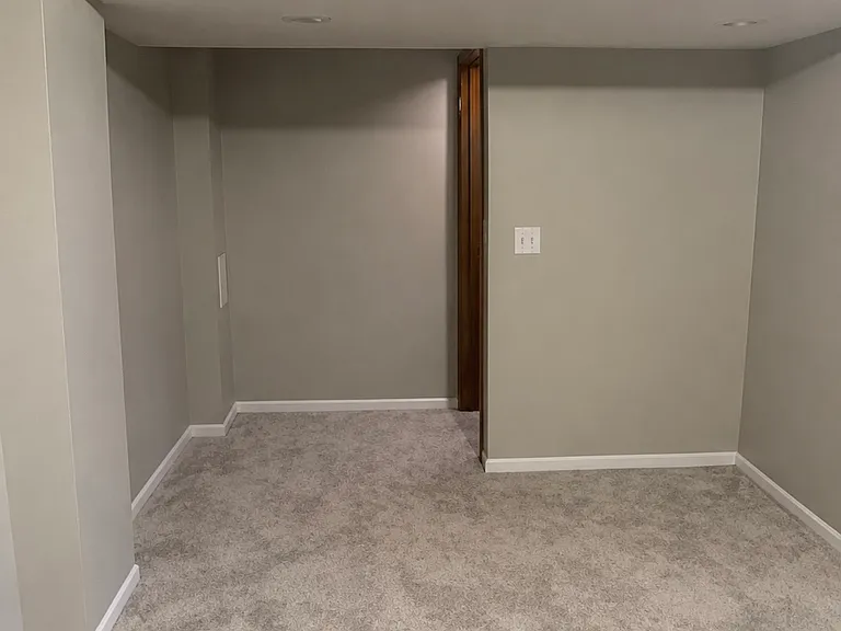 V Cir — Photo 13