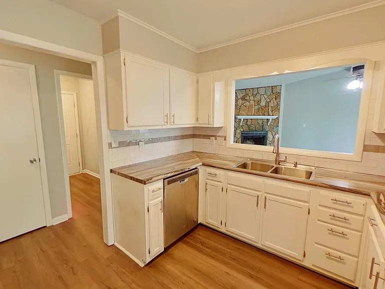 731 Prestige Blvd — Photo 7