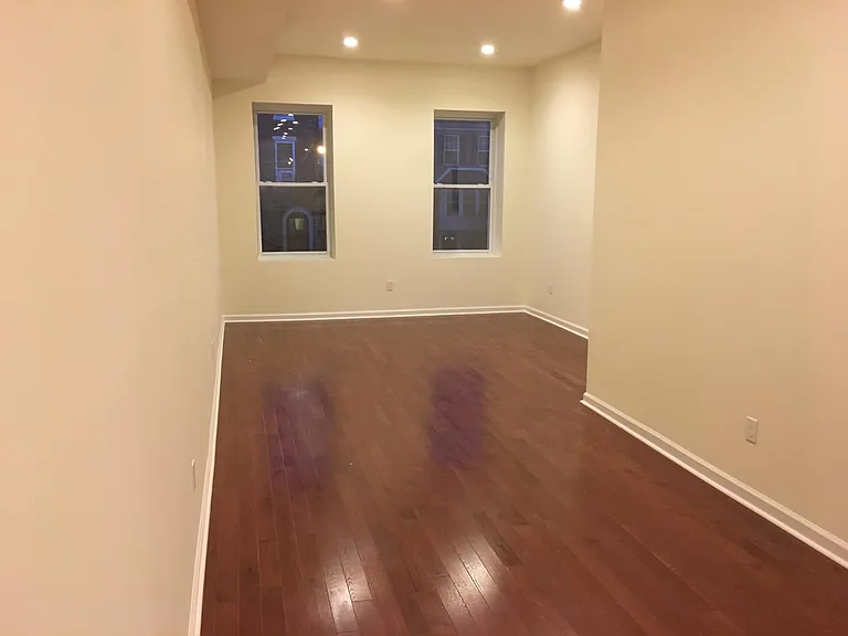 2408 E York St #2 — Photo 7