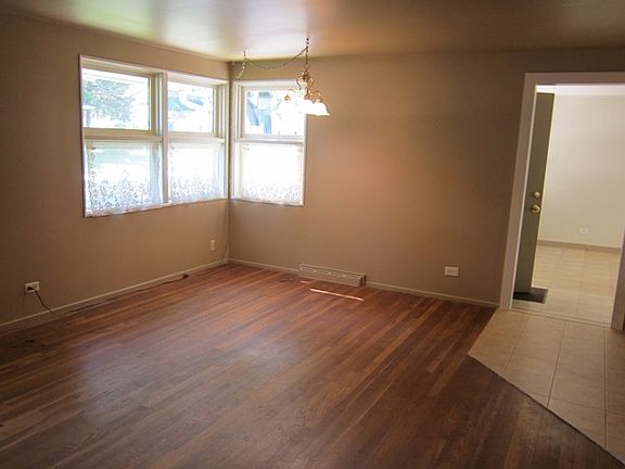 3rd image of 800 Massena Ave