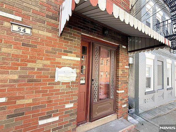 2nd image of 54 Spring St