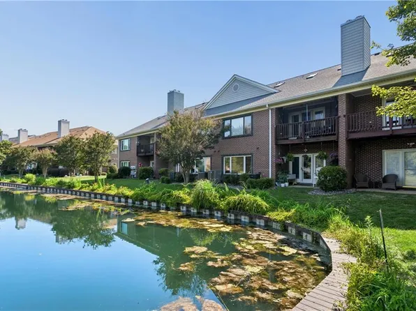 208 Genoa Dr #17, Hampton, VA 23664