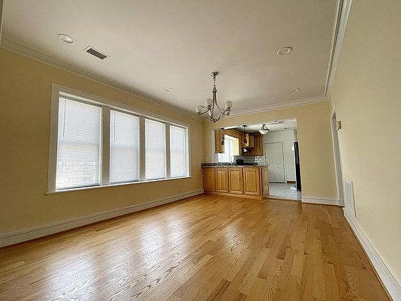 2nd image of 6326 N Rockwell St #3