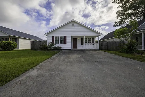 129 Sanders St Photo 1