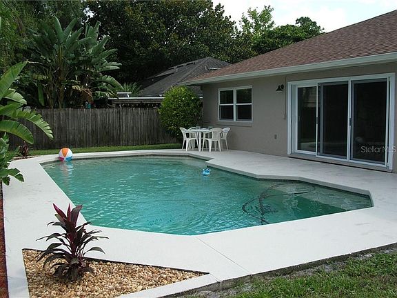 3rd image of 1063 Beckstrom Dr