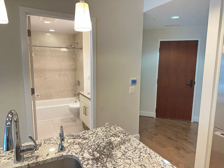 7171 Woodmont Ave #606 — Photo 9