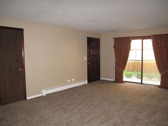 3rd image of 4146 N Kedvale Ave APT 1B