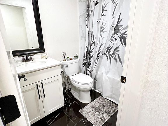 5th image of 217 William Manly St Unit 5