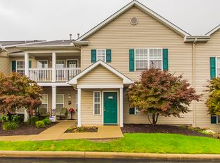 29806 Lenox Dr #322, Westlake, OH 44145