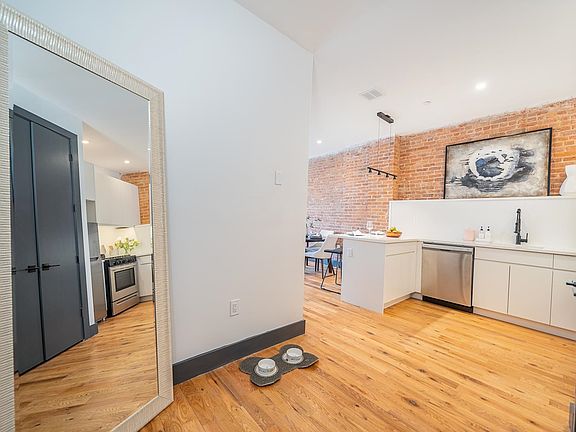 2nd image of 568 Communipaw Ave APT 305