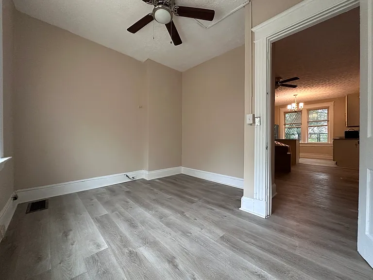 2360 Victor St #2 — Photo 4