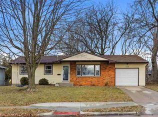 3324 Arbor Dr, Iowa City, IA 52245