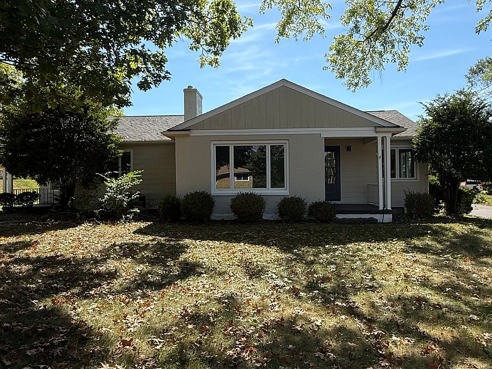 1st image of 202 Maddux Dr