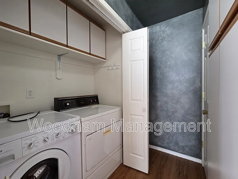 2 bed, 2.0 bath, 1020 sqft, $1,800 — Photo 3