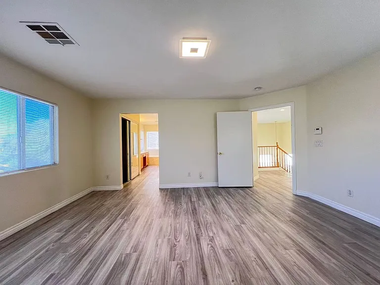 8480 Garnet Peak Ct — Photo 12