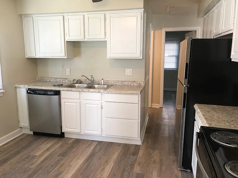146 Valentine Dr — Photo 7