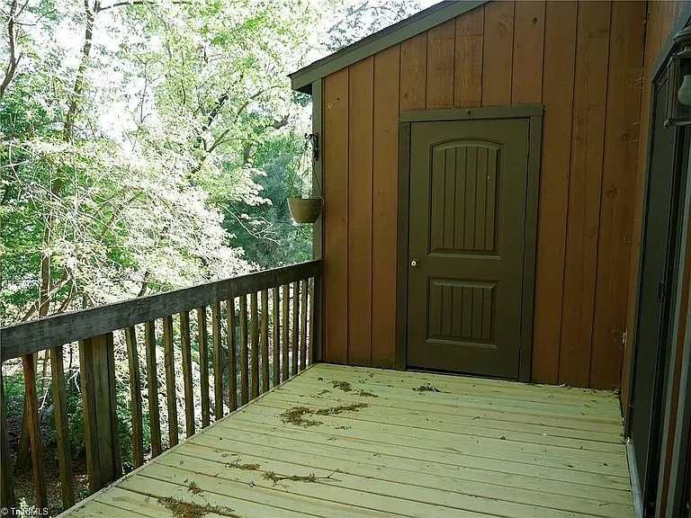 704 Aspen Trl — Photo 18