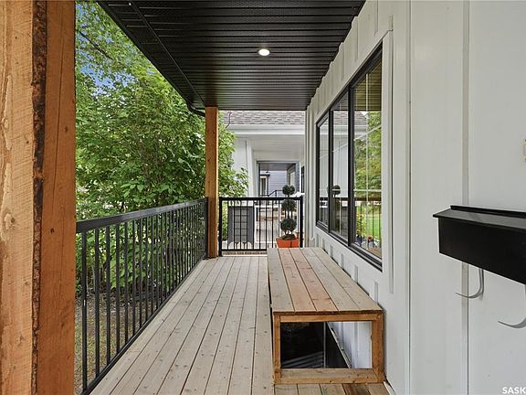 3rd image of 825 Osborne STREET