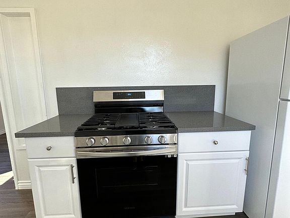 4th image of 316 1/2 E Glendon Way