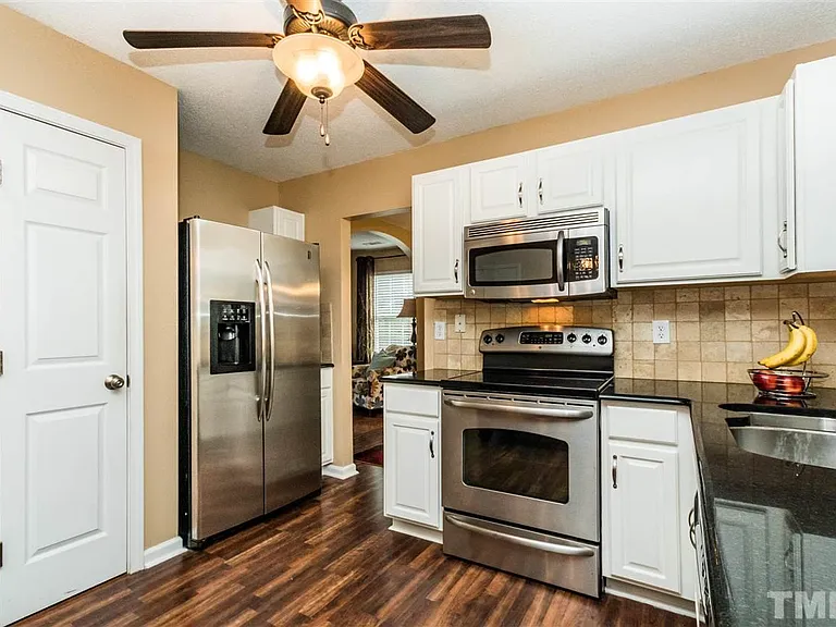 207 Cabana Dr — Photo 6