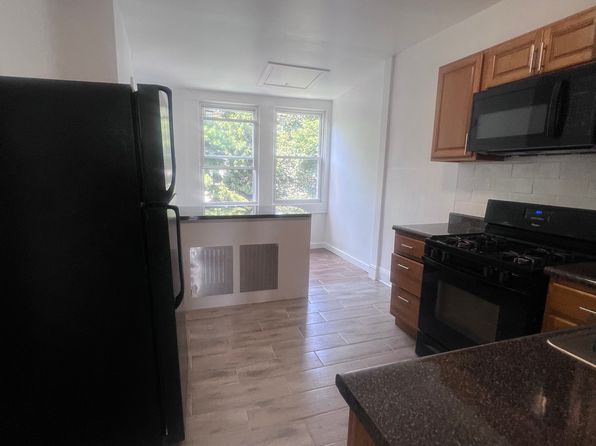 143 Voss Ave Floor 3