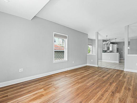 5th image of 76-78 Bradbury Ave #76
