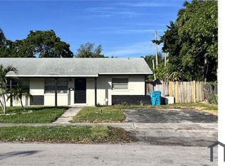 3321 Grove Rd, Boynton Beach, FL 33435