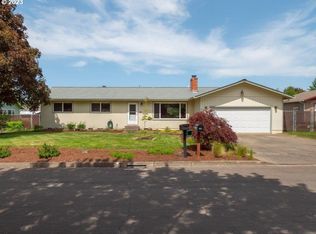 3064 W Lorraine Ave, Roseburg, OR 97471