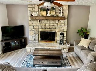 308 Meadow View Dr, Powell, OH