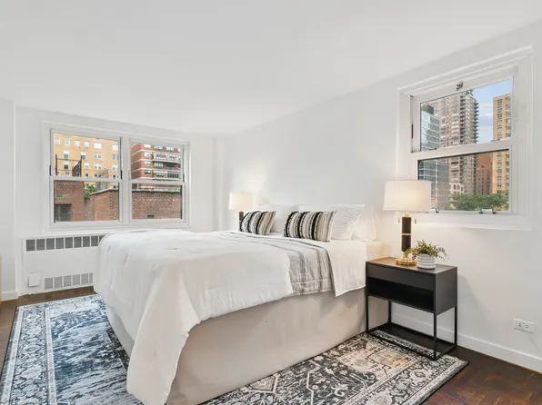 315 East 70th Street image 5 of 13