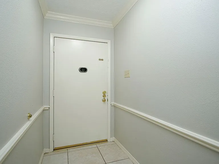 18531 Lippizaner Dr — Photo 5