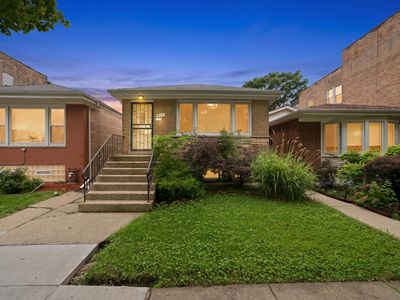 8018 S Michigan Ave, Chicago, IL, 60619