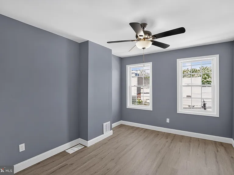 3053 Janney St — Photo 12