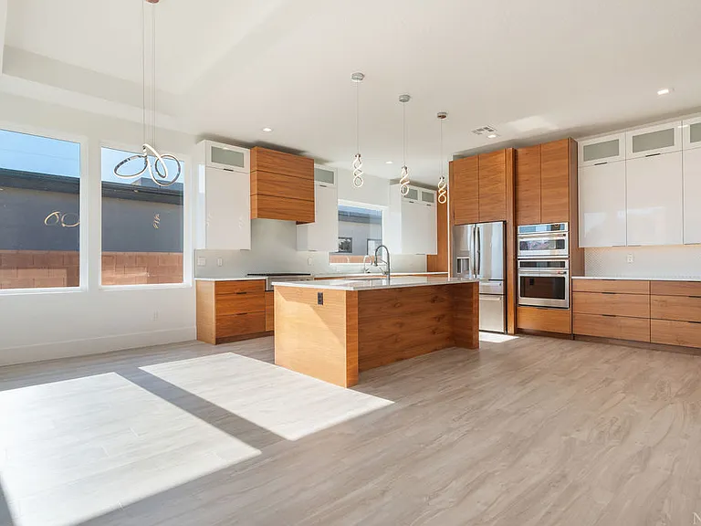 169 E Terrace Ln — Photo 10