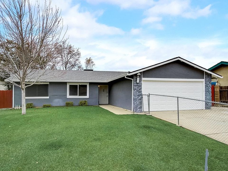 2nd image of 3451 Scotland Dr