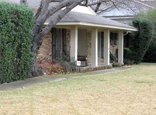 2633 Farmers Branch Ln, Farmers Branch, TX 75234