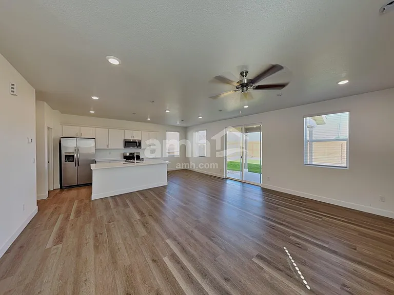 10072 Potomac St — Photo 5