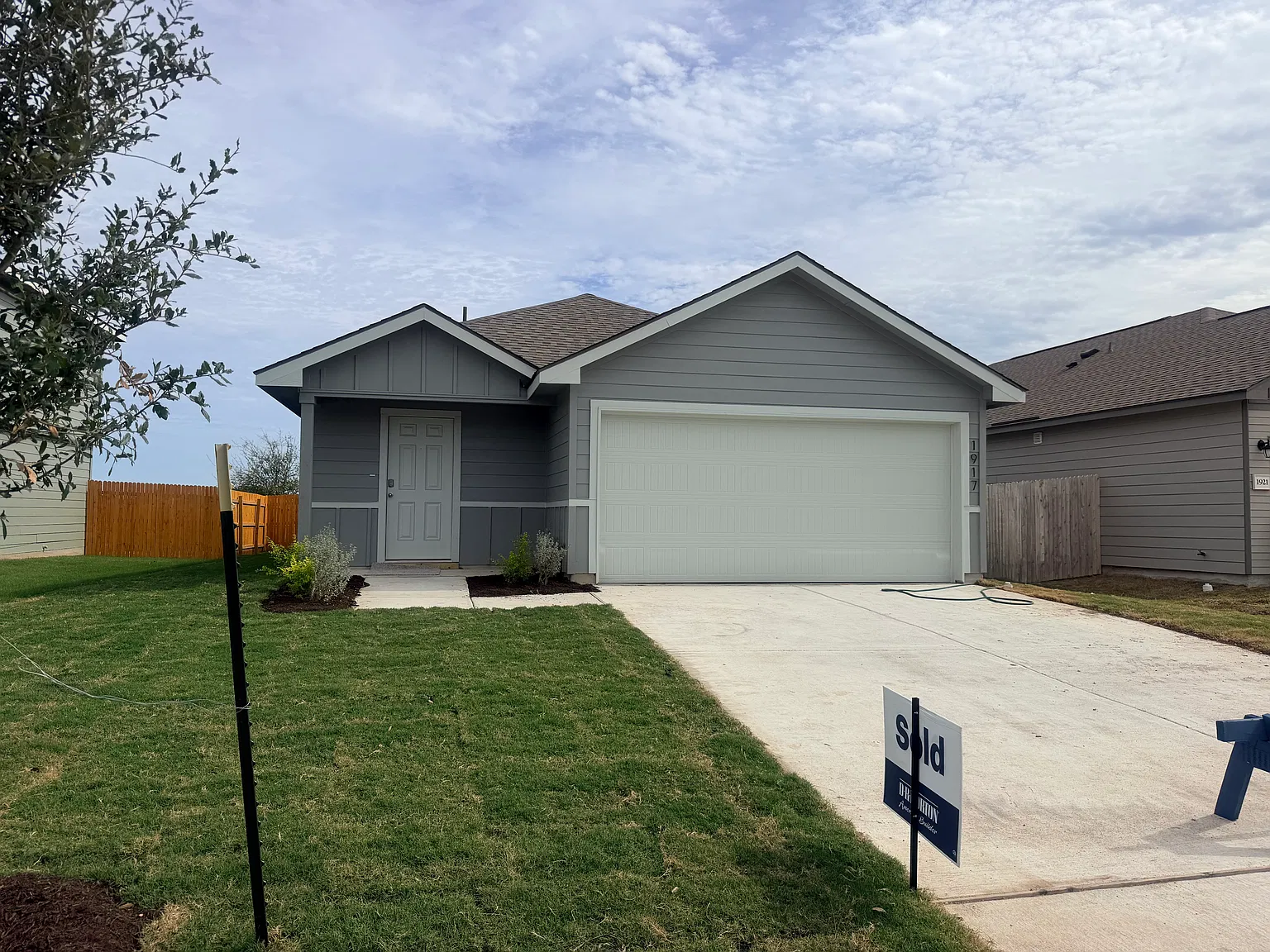 3 bed, 1434 sqft, $1,725 — Photo 1