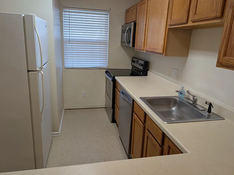 3003 E 4th Ave #14 — Photo 11