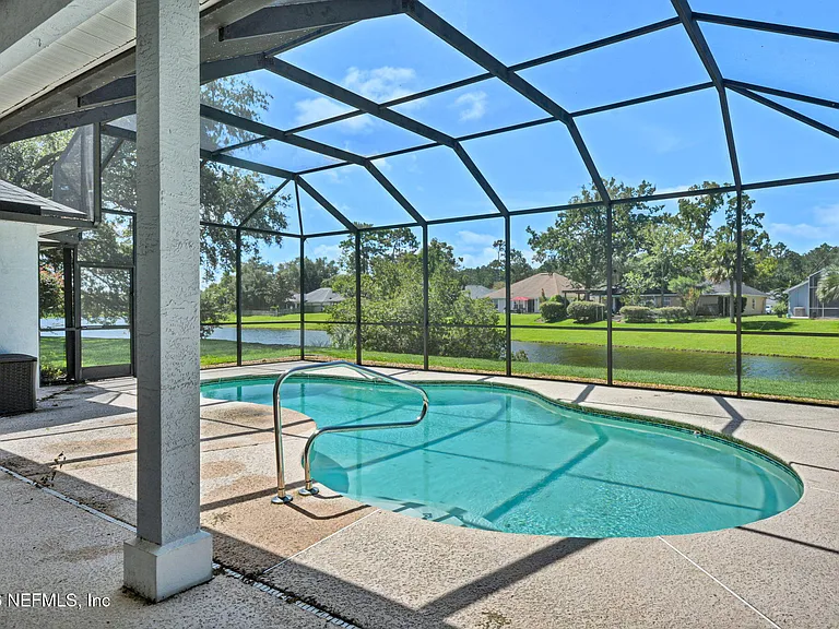 952 Blackberry Ln — Photo 24